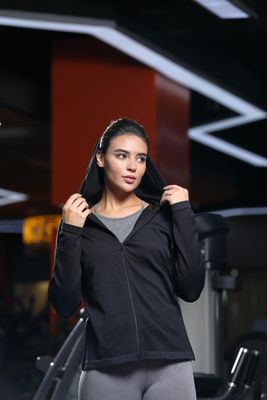 Full-Zip Leistung Langärme Hoodie Feuchtigkeit Wicking Regelmäßige Passform